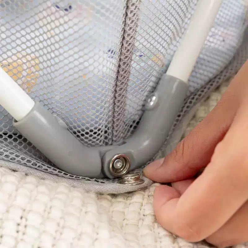 Regalo Centro de actividades portátil My Play Baby para bebés: estructura de metal, capacidad de 15 lb, se pliega para transporte y almacenamiento