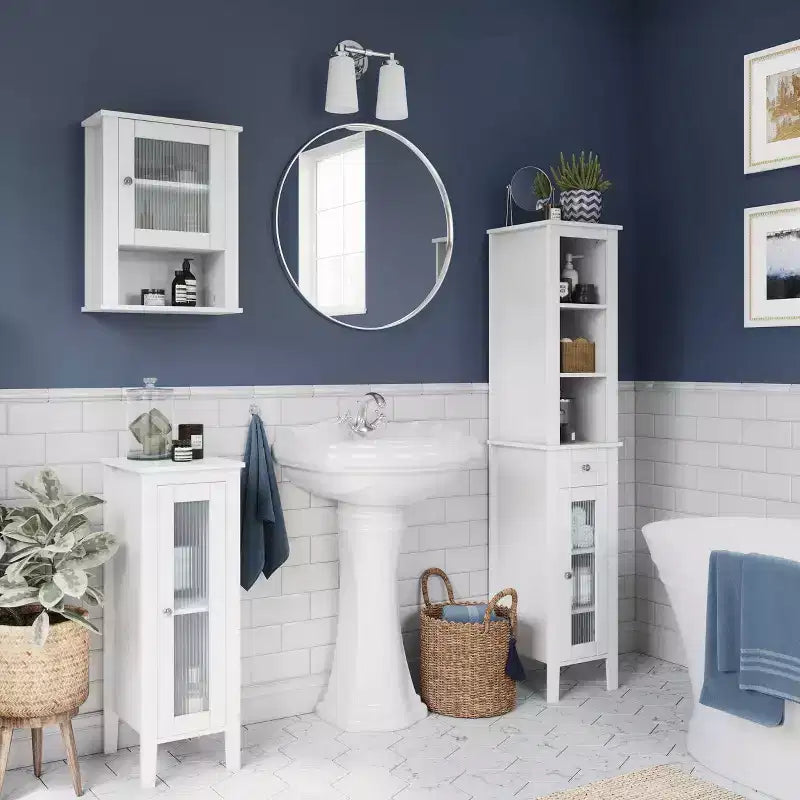 Armario organizador estrecho RiverRidge Prescott de una sola puerta para baño y lavadero con estantes ajustables - Blanco