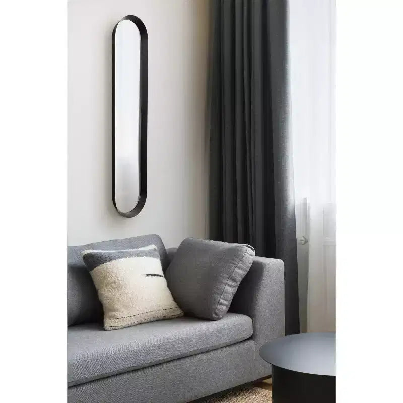 Kate & Laurel All Things Decor Espejo de pared de panel de metal Niya de 10"x40" negro