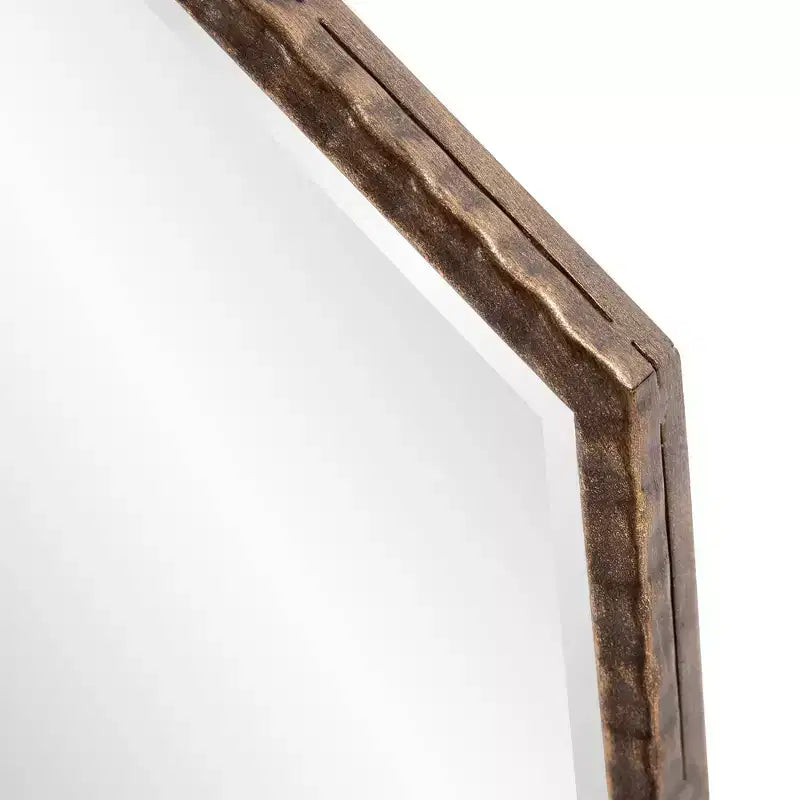 Espejo de pared y decorativo octogonal Bastian de 28"x28" de Howard Elliott: oro antiguo, marco de hierro, listo para colgar