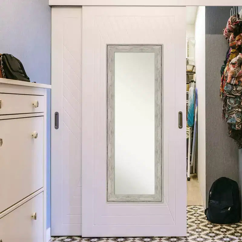 Espejo de puerta con marco craquelado de 19" x 53" metálico - Amanti Art: Poliestireno de cuerpo entero, para colgar sobre la puerta