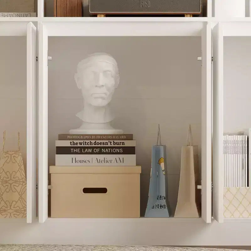 Estantería grande blanca Famapy: Gran espacio de almacenamiento con un diseño minimalista