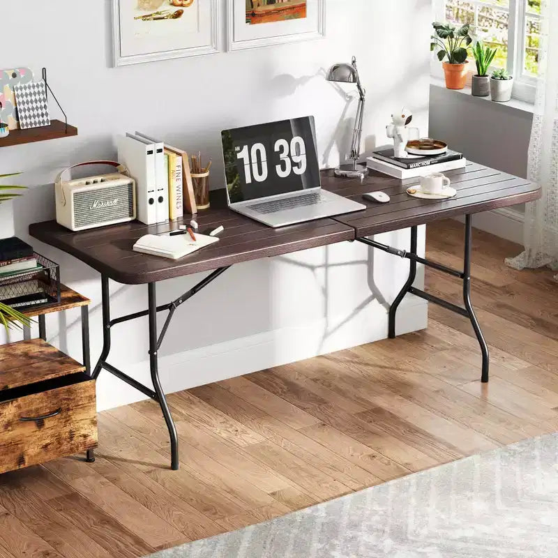 Mesa plegable portátil Costway de 6 pies con superficie de HDPE imitación madera y mecanismo de bloqueo de seguridad, gris/marrón