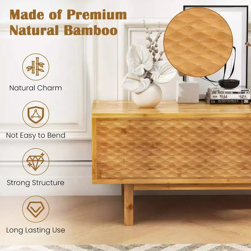 Mueble de TV de bambú Costway de 63 pulgadas con 3 cubos de almacenamiento, puertas corredizas, armario de almacenamiento de mediados de siglo