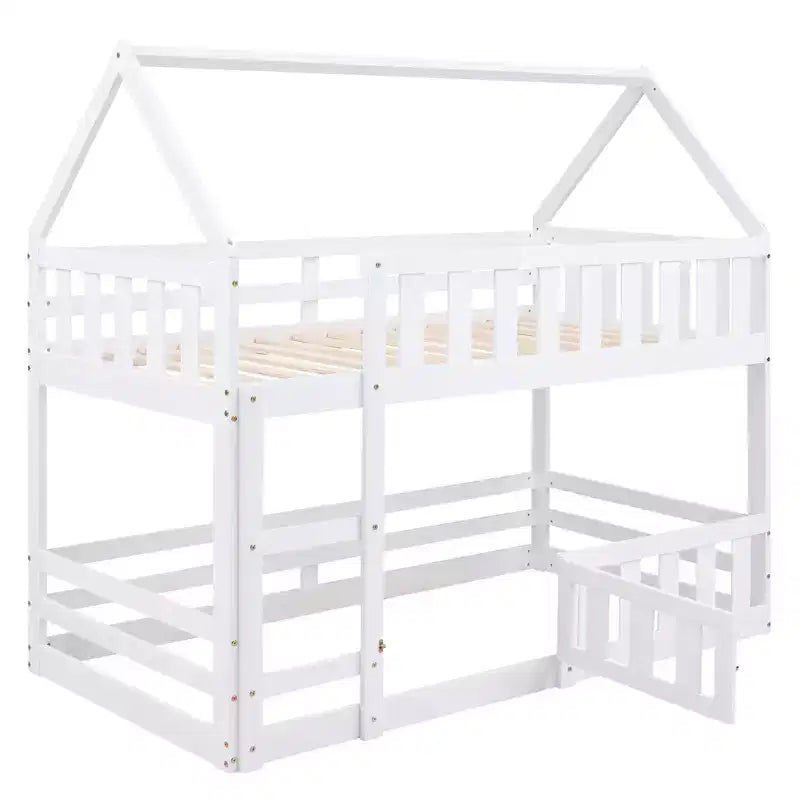 Litera Whisen Wood con diseño de casa, valla con puerta y escalera, de dos camas individuales