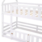 Litera Whisen Wood con diseño de casa, valla con puerta y escalera, de dos camas individuales