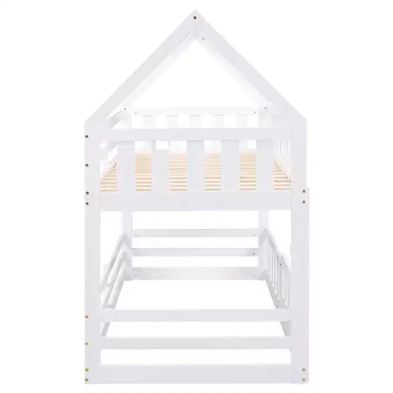 Litera Whisen Wood con diseño de casa, valla con puerta y escalera, de dos camas individuales