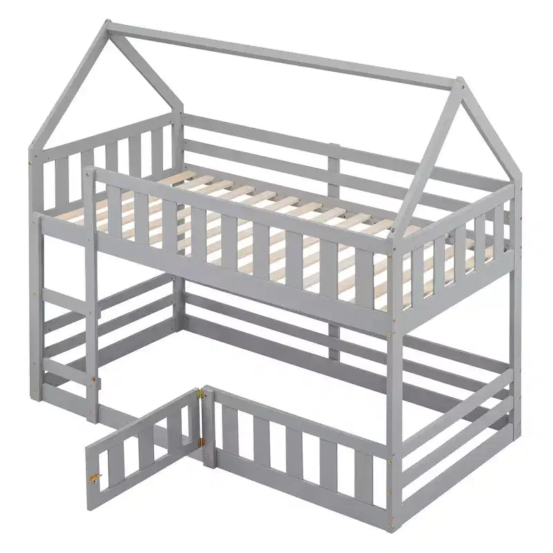 Litera Whisen Wood con diseño de casa, valla con puerta y escalera, de dos camas individuales