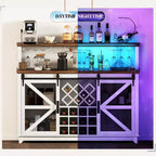 Mueble Bar Rústico de HOMCOM con Luces LED y Puertas Correderas de Granero, Botellero de 55" con Estantes para Vinos y Soporte para Copas