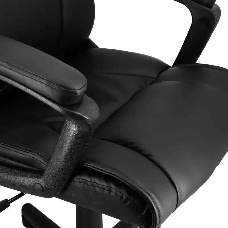 Silla de oficina Elama de altura media, de piel sintética, ajustable, en color negro