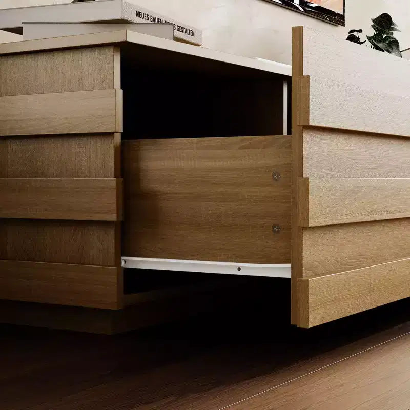 Mueble de TV Moderno de Madera Famapy con Tiras Decorativas - Almacenamiento Elegante para Salas de Estar