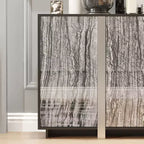 Mueble Aparador Chic Famapy con Patrón de Veta de Madera, Iluminación Integrada y Marco Negro Resistente - Mejora los Espacios de Comedor con un Almacenamiento Elegante