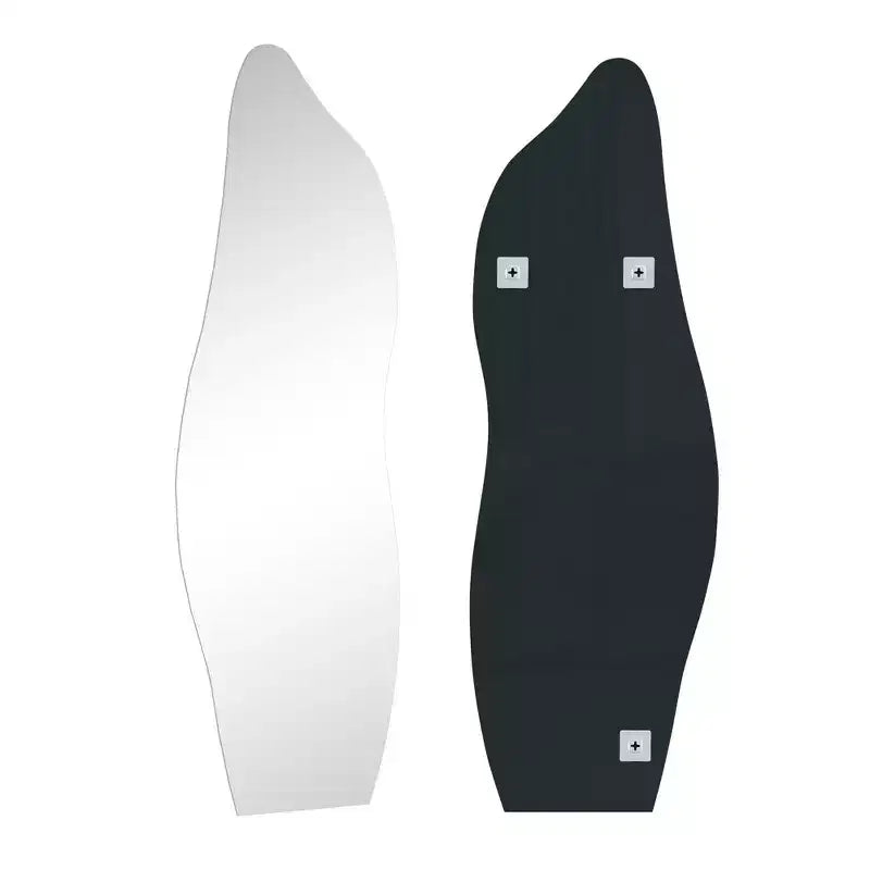 Espejo de pared sin marco con forma irregular, similar a una piedra