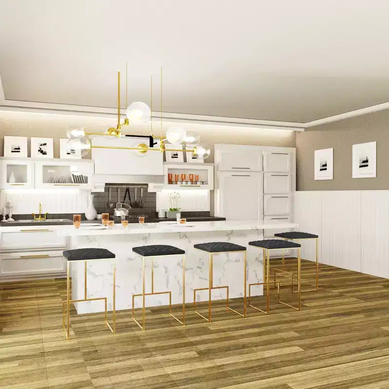 LeisureMod Quincy - Juego de 2 taburetes de bar tapizados en piel con estructura de metal dorado, sillas de altura de mostrador para isla de cocina