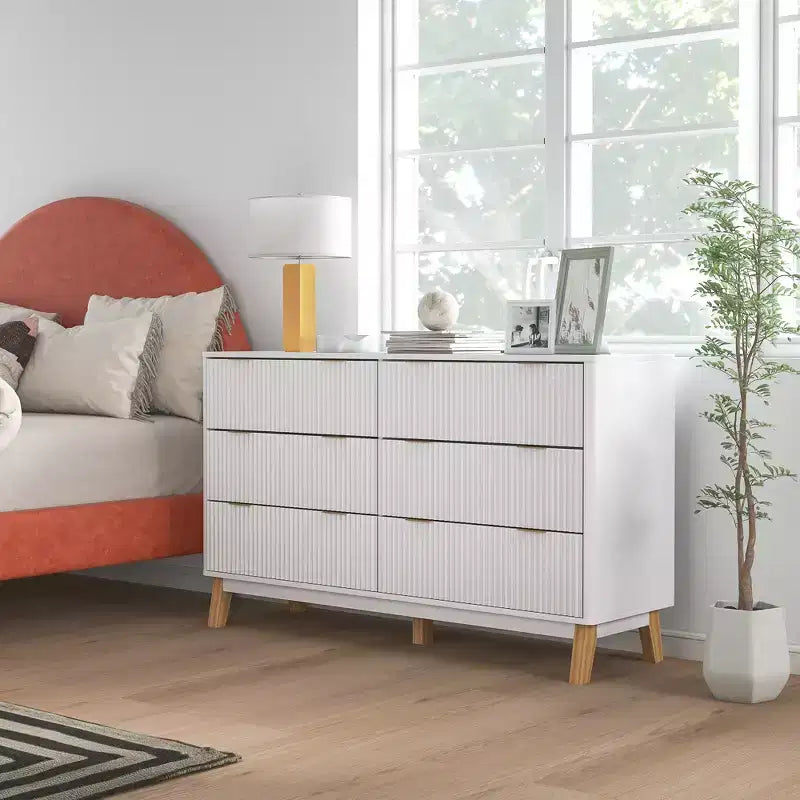 HOMCOM Cómoda estriada para dormitorio con 6 cajones, cómoda de 54 pulgadas de ancho con tiradores dorados y 5 patas de madera