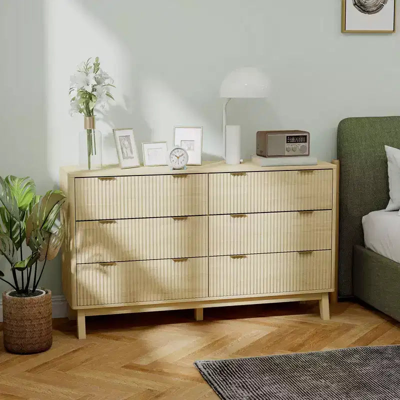 HOMCOM Cómoda estriada para dormitorio con 6 cajones, cómoda de 54 pulgadas de ancho con tiradores dorados y 5 patas de madera