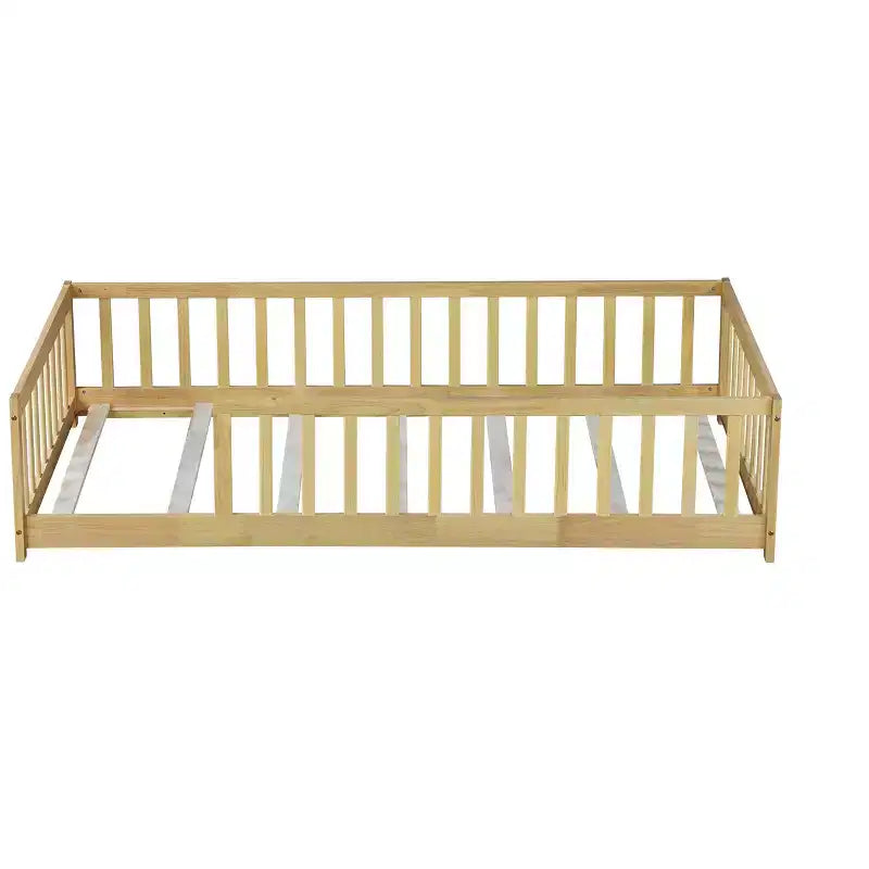 Cama de suelo gemela MAYEERTY con valla sin puerta, barandillas de suelo de madera de caucho beige