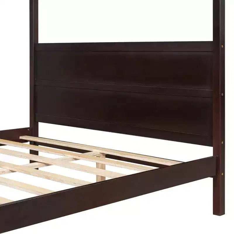 Cama con dosel Queen Whisen con cabecera y pie de cama, almacenamiento debajo de la cama y diseño versátil
