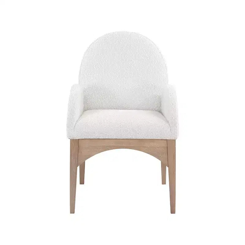 Meridian Furniture, Silla de comedor Waldorf de tela bouclé
