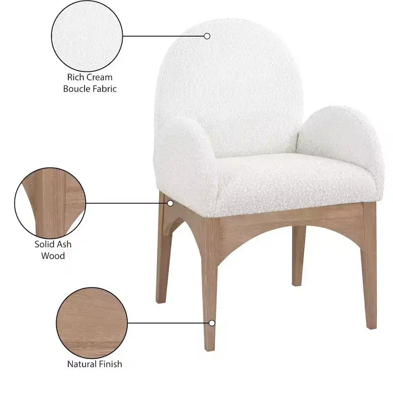 Meridian Furniture, Silla de comedor Waldorf de tela bouclé