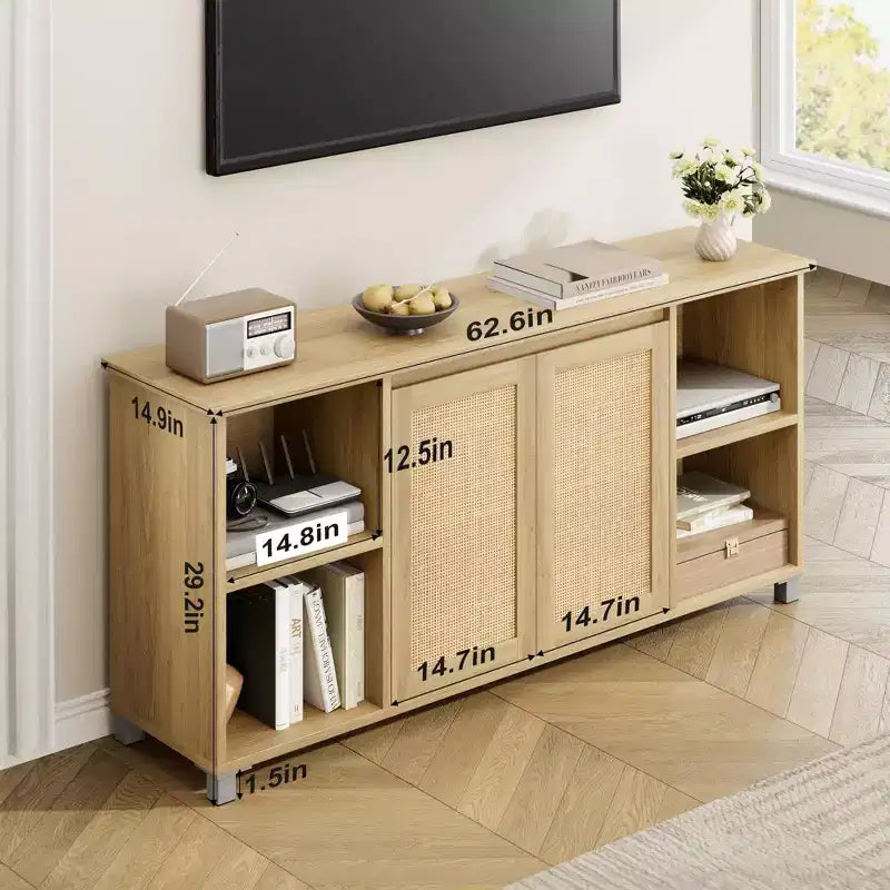 Mueble de TV Boho GustoWave para televisores de hasta 70 pulgadas, consola multimedia con puertas de ratán y estantes abiertos para sala de estar, natural
