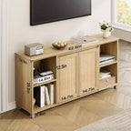 Mueble de TV Boho GustoWave para televisores de hasta 70 pulgadas, consola multimedia con puertas de ratán y estantes abiertos para sala de estar, natural