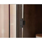 Aparador bufé de acabado elegante con patas ajustables y dispositivo antivuelco - La solución de almacenamiento perfecta para el comedor o la sala de estar