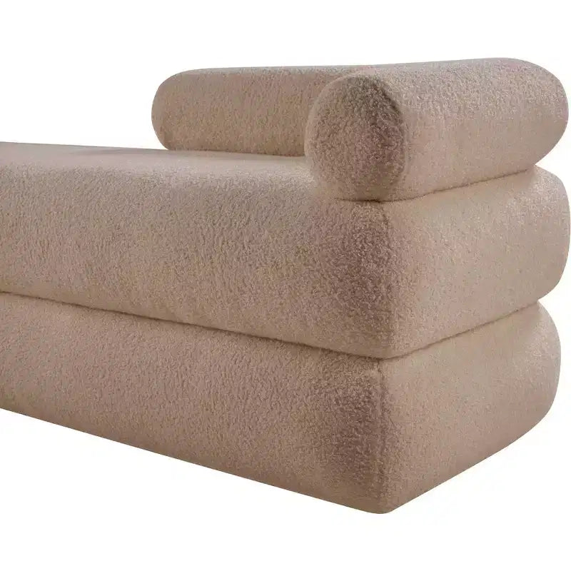 Meridian Furniture, Banco Kennedy de tela Teddy de imitación de borreguillo