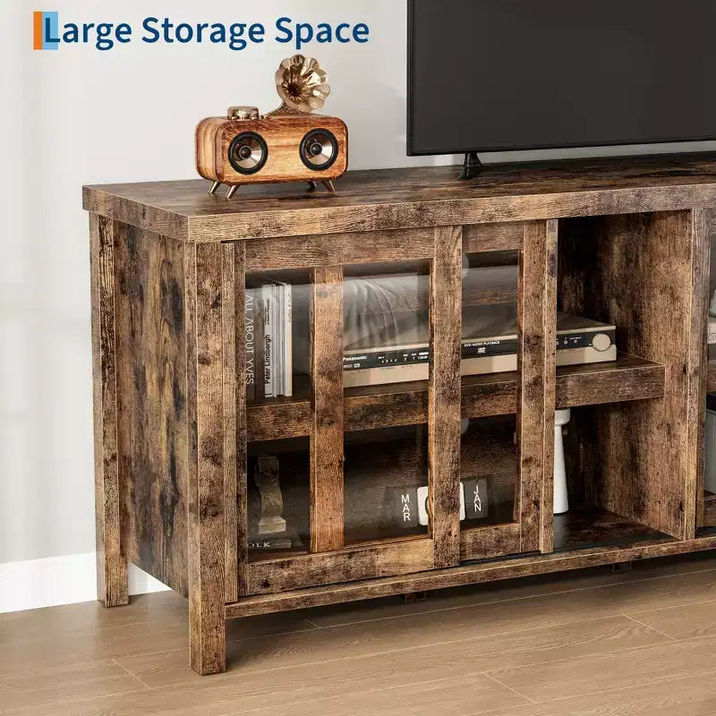 Mueble de TV Garvee para 65 pulgadas, centro de entretenimiento con armario de almacenamiento y 4 puertas correderas de cristal, mesa consola para salón dormitorio