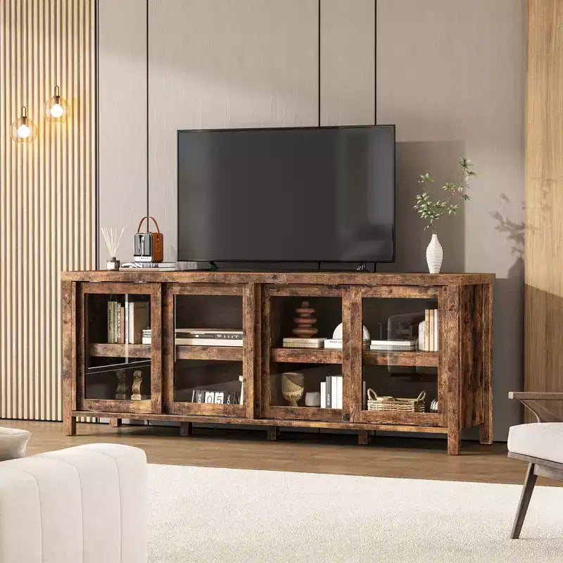 Mueble de TV Garvee para 65 pulgadas, centro de entretenimiento con armario de almacenamiento y 4 puertas correderas de cristal, mesa consola para salón dormitorio
