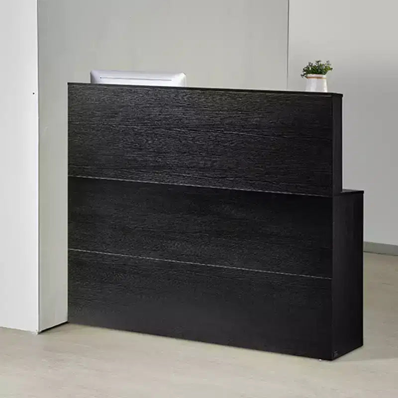 Mostrador de recepción VEVOR, mesa de mostrador frontal en forma de L de 55 pulgadas, mostrador de recepción de oficina con cajón, bandeja para teclado y armario de almacenamiento, negro