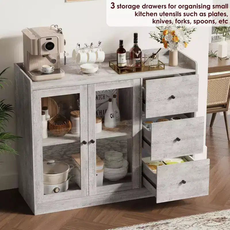 Aparador de bufé gris de 43 pulgadas y cómoda de almacenamiento con diseño de barandilla, estantes ajustables y 3 cajones para cocina, comedor y sala de estar
