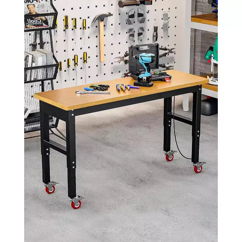 Acekool Banco de trabajo de garaje de altura ajustable de 60" con encimera de madera maciza, capacidad de 2200 lbs, tomas de corriente y patas antideslizantes, resistente