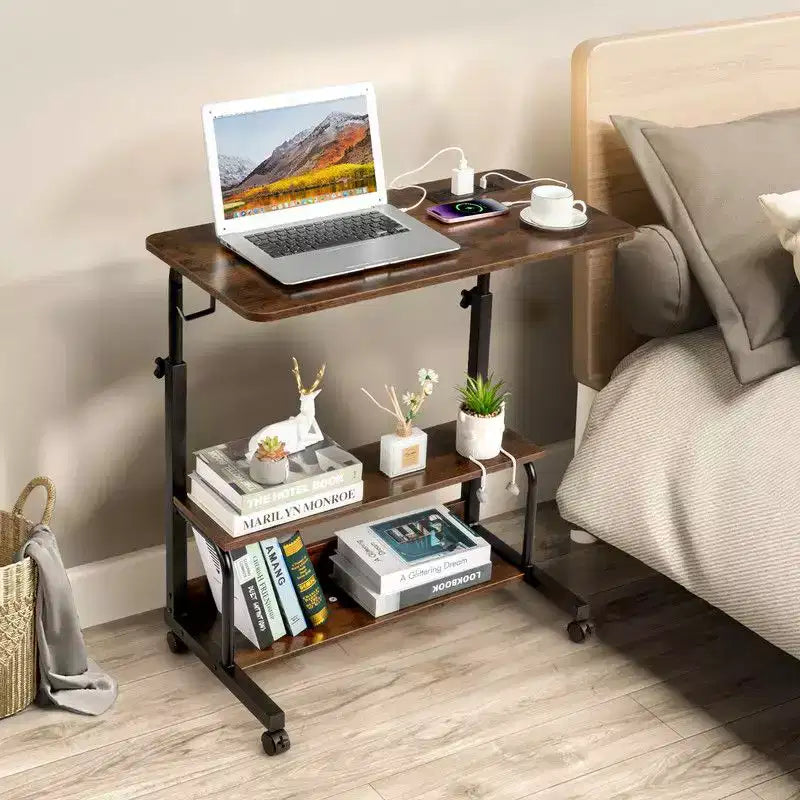 Mesa Auxiliar de Extremo para Laptop y Escritorio de Computadora Rodante y de Altura Ajustable de Madera P2 de 15 mm y Acero con Estación de Carga, 2 Puertos USB y Enchufes - Marrón