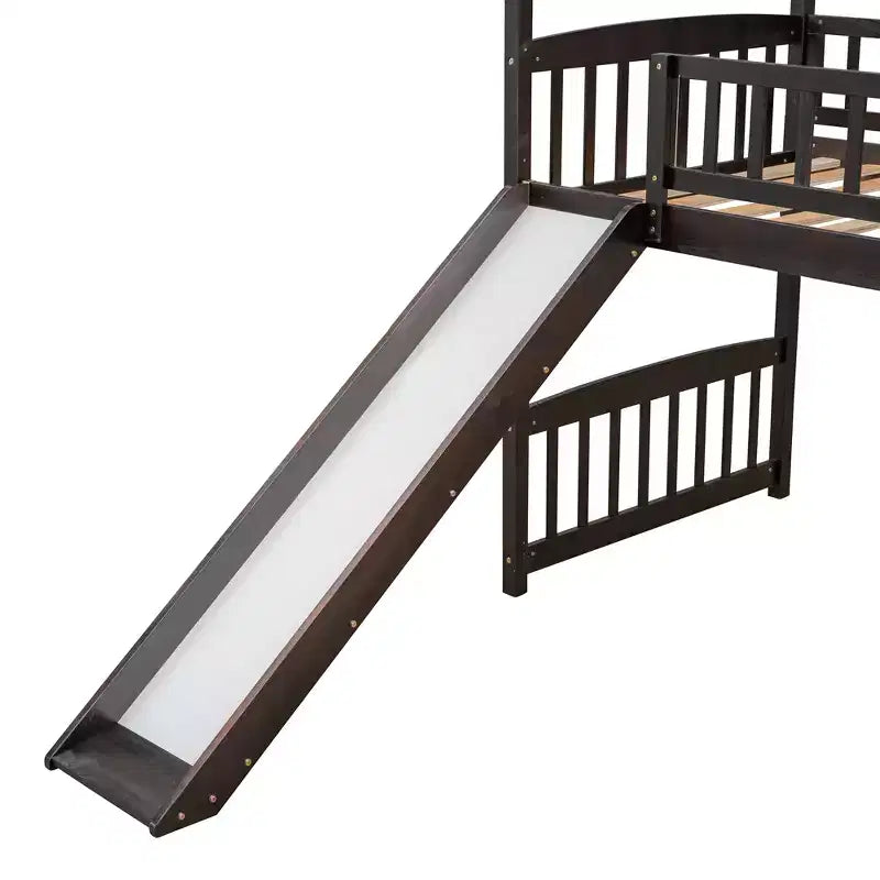 Cama alta doble con tobogán, estructura de cama alta tipo casita de madera con escalera y techo