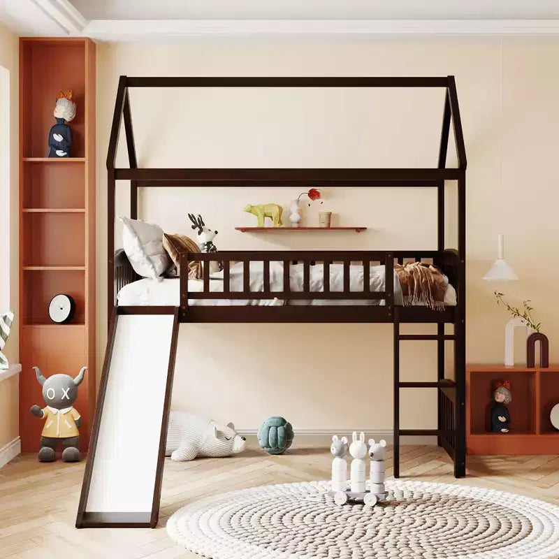 Cama alta doble con tobogán, estructura de cama alta tipo casita de madera con escalera y techo