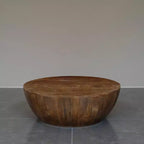 Mesa de centro Royal Hampton | Tapa redonda de 35,5" | Madera de mango marrón de nogal arenado con forma de tambor