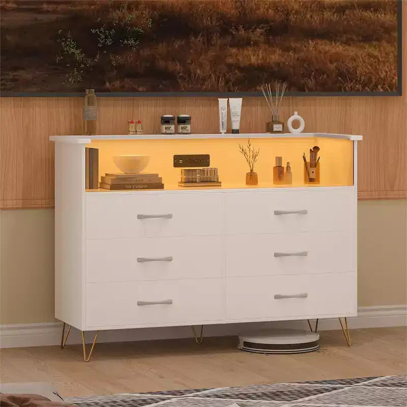 Cómoda moderna de 6 cajones con luces LED y estación de carga - 3 tomas de corriente, 2 puertos USB, luces que cambian de color, estante abierto con cómoda de almacenamiento elegante