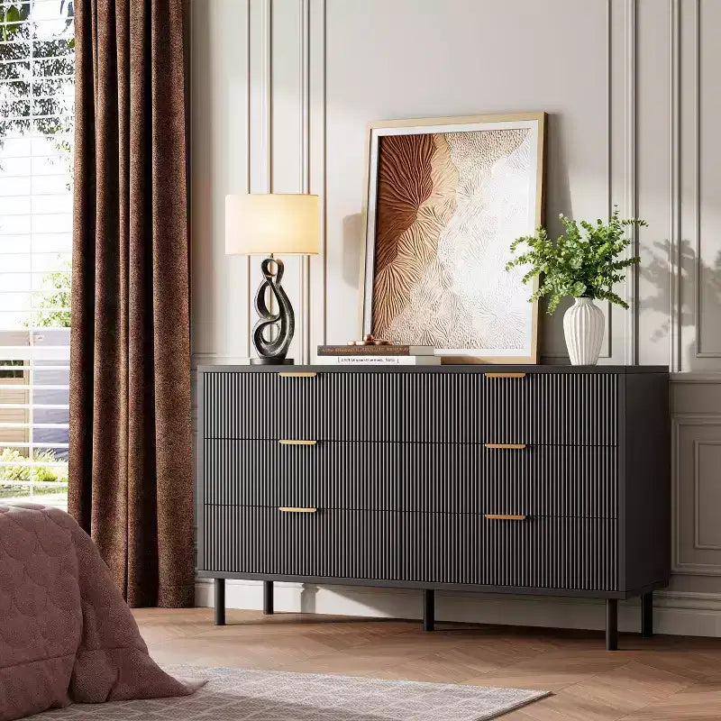 Cómoda de 55" y 6 cajones, cómoda ondulada acanalada con dispositivo antivuelco, mesita de noche grande de madera con almacenamiento y patas de metal