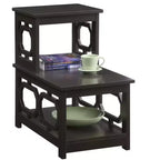 Mesa auxiliar de dos niveles HomeStock Belmont con estructura en forma de L y paneles laterales octagonales, mesa auxiliar decorativa de tres niveles para sala de estar