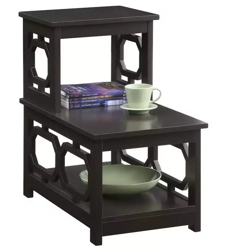 Mesa auxiliar de dos niveles HomeStock Belmont con estructura en forma de L y paneles laterales octagonales, mesa auxiliar decorativa de tres niveles para sala de estar
