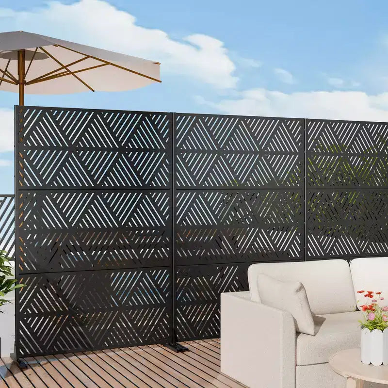 MAYEERTY Divisor de Exterior e Interior de Pantalla de Acero Galvanizado Negro Prismatico Triangular con Pantalla Decorativa de Privacidad Autónoma