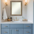 Espejo de pared de baño Amanti Art Driftwood Tan Petite Bevel de madera 28.75 x 22.75 pulgadas