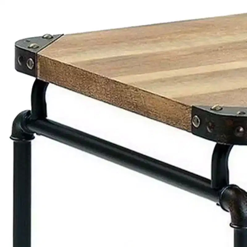 Escritorio Royal Hampton de 47 Pulgadas, Ruedas Industriales, Metal Negro, Madera