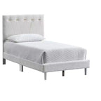 Cama de plataforma de madera color trigo Sinclair de Passion Furniture