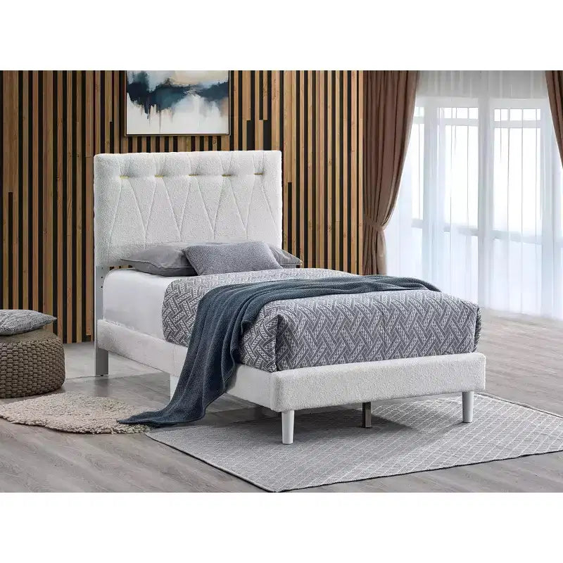 Cama de plataforma de madera color trigo Sinclair de Passion Furniture