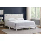 Cama de plataforma de madera color trigo Sinclair de Passion Furniture