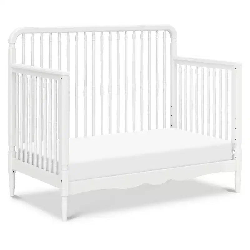 Cuna convertible 4 en 1 Liberty de Namesake con husos