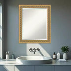 Espejo de pared Amanti Art Carter con marco de madera biselado en oro oscuro para baño