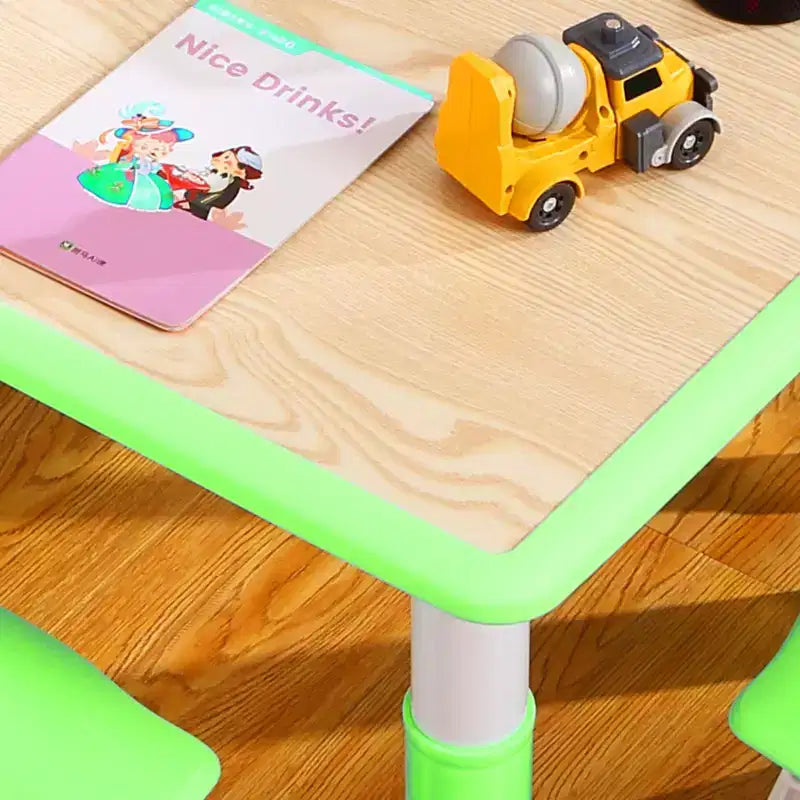 Mesa y 4 Sillas Modernas para Niños, Mesa para Niños Pequeños Ajustable en Altura 23 y 4 Sillas con Patas Antideslizantes y Escritorio con Graffiti Organizador